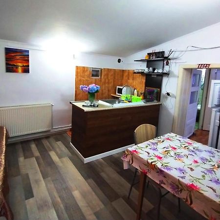 Hostel Pascalis Alesd 외부 사진