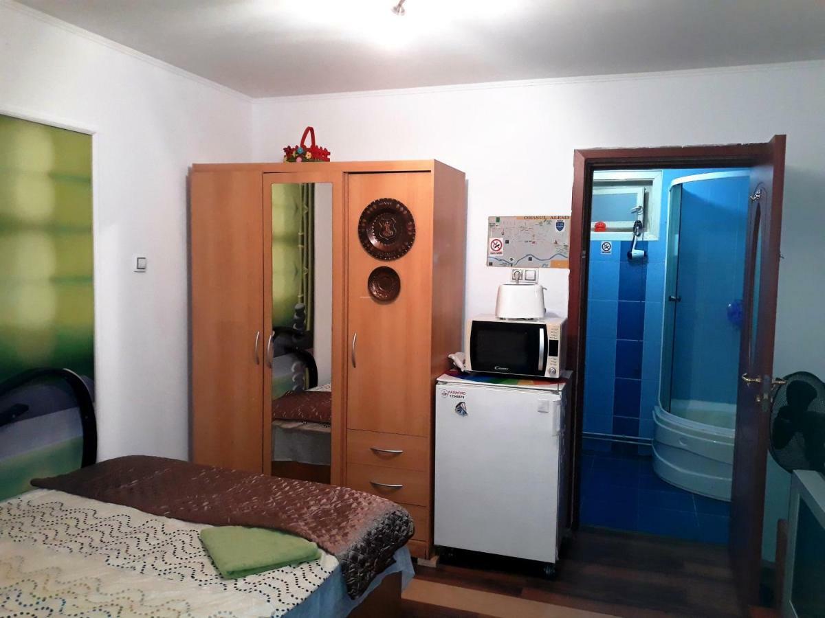 Hostel Pascalis Alesd 외부 사진