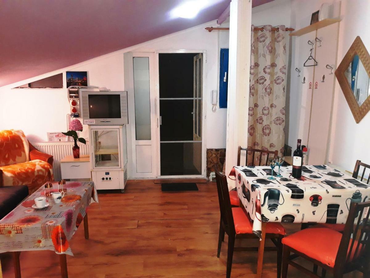 Hostel Pascalis Alesd 외부 사진