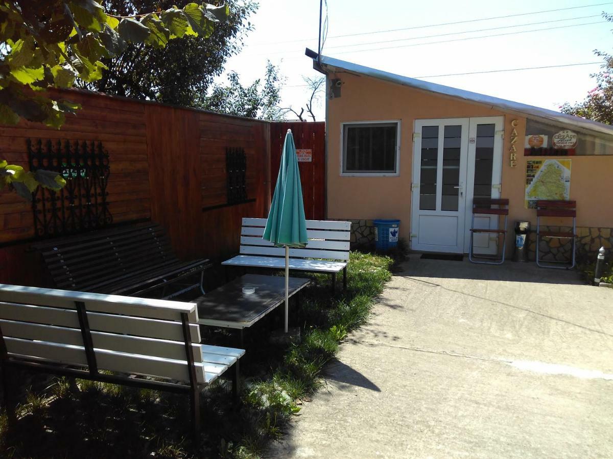 Hostel Pascalis Alesd 외부 사진