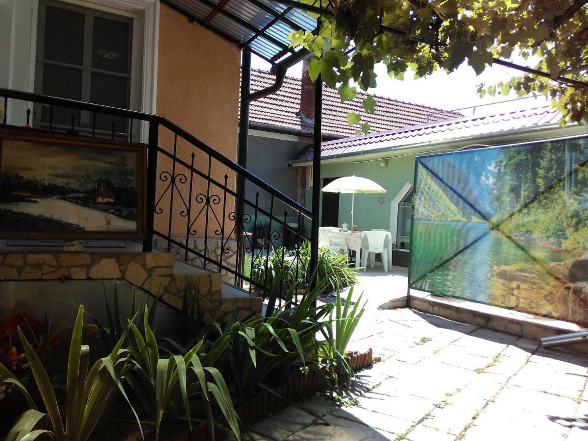 Hostel Pascalis Alesd 외부 사진