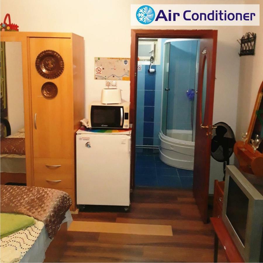 Hostel Pascalis Alesd 외부 사진